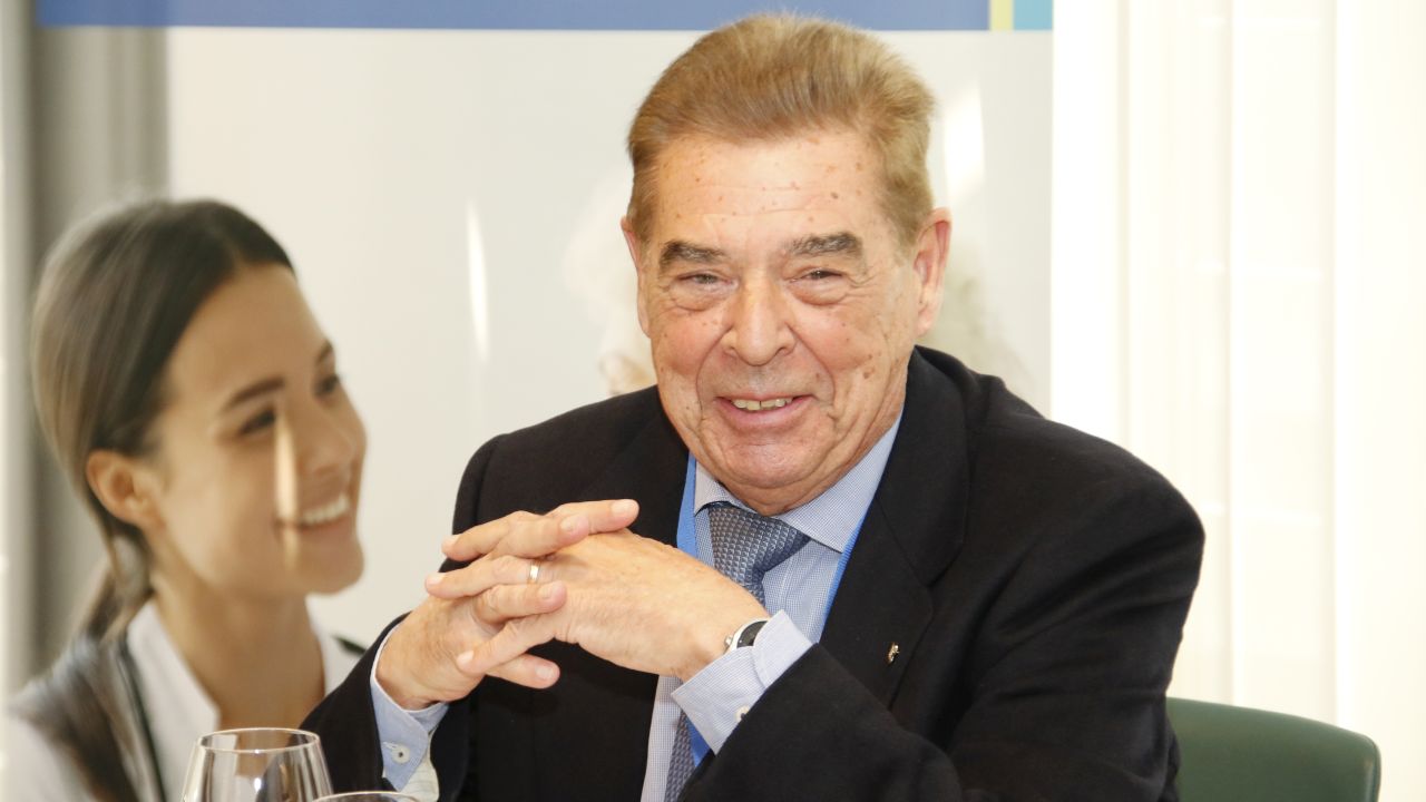 Luciano Sáez, SEIS